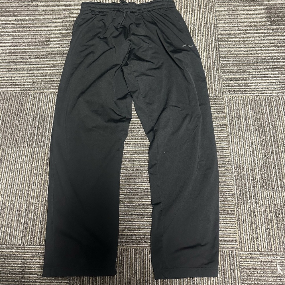 Men’s XL Eddie Bauer athletic pants. Elastic with drawstring waist black